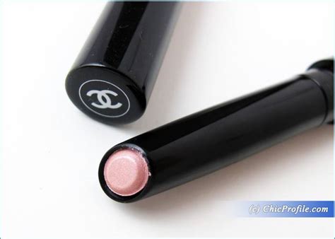 chanel stylo eyeshadow rose petale|Chanel Rose Petale Stylo Eyeshadow Review, Swatches, Photos.